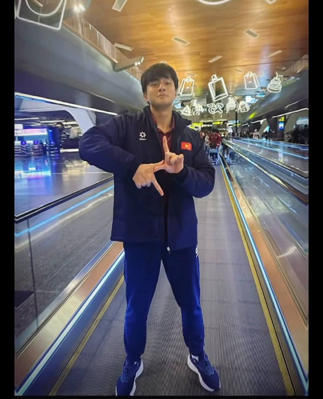 Đây rồi, cô gái "đánh dấu chủ quyền" với Cao Văn Bình, khoe huy chương châu Á của hotboy U23 Việt Nam- Ảnh 3.