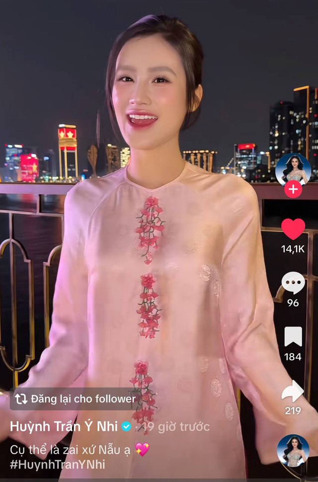 Thêm 1 nàng hậu nhà Sen Vàng sắp cưới?- Ảnh 1. Thêm 1 nàng hậu nhà Sen Vàng sắp cưới?- Ảnh 1.