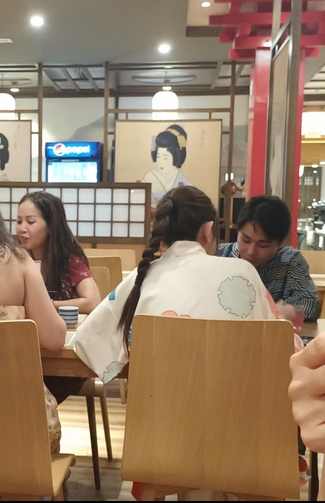 Tăng Duy Tân - Bích Phương công khai- Ảnh 4. Tăng Duy Tân - Bích Phương công khai- Ảnh 4.