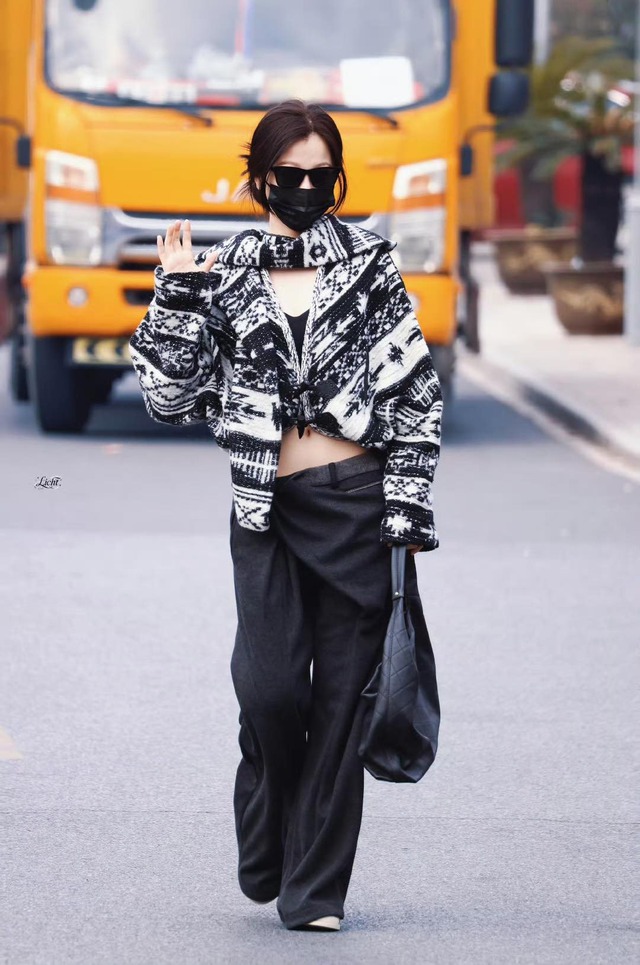 Ngoại lệ showbiz: Mỹ nhân bị chê đủ đường, chỉ riêng style là dân tình khen tới tấp, thậm chí còn copy - Ảnh 7.