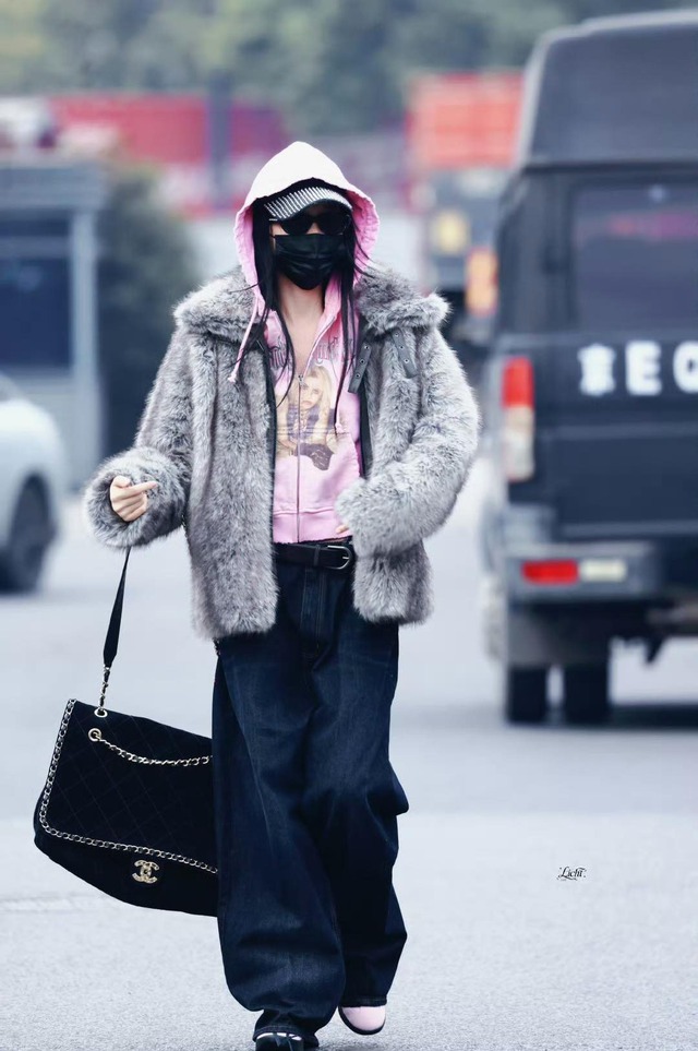 Ngoại lệ showbiz: Mỹ nhân bị chê đủ đường, chỉ riêng style là dân tình khen tới tấp, thậm chí còn copy - Ảnh 10.