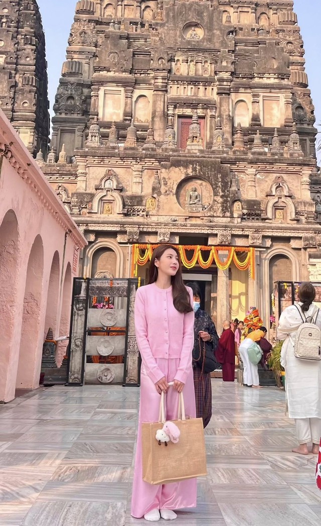 Thủy Tiên đăng ảnh ở Ấn Độ- Ảnh 2. Thủy Tiên đăng ảnh ở Ấn Độ- Ảnh 2.