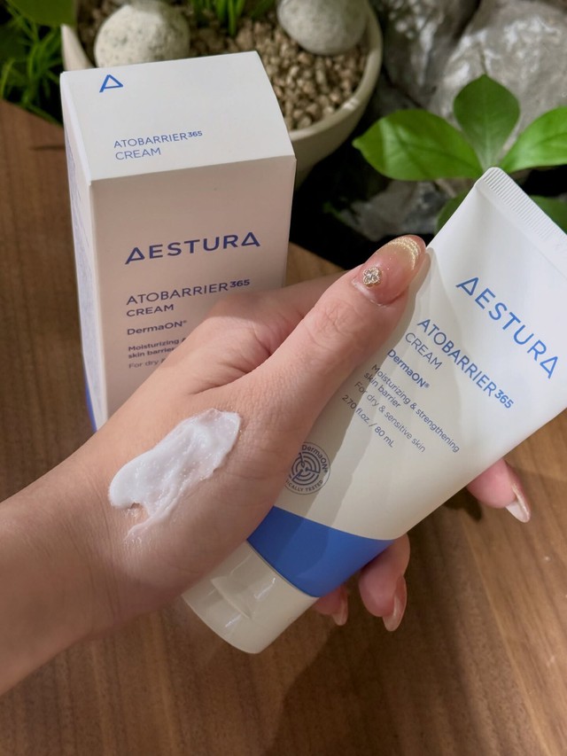 Ngoại lệ showbiz: Mỹ nhân U50 vẫn đẹp điên cuồng, tượng đài nhan sắc với làn da thuỷ tinh không ai lật đổ nổi- Ảnh 10.