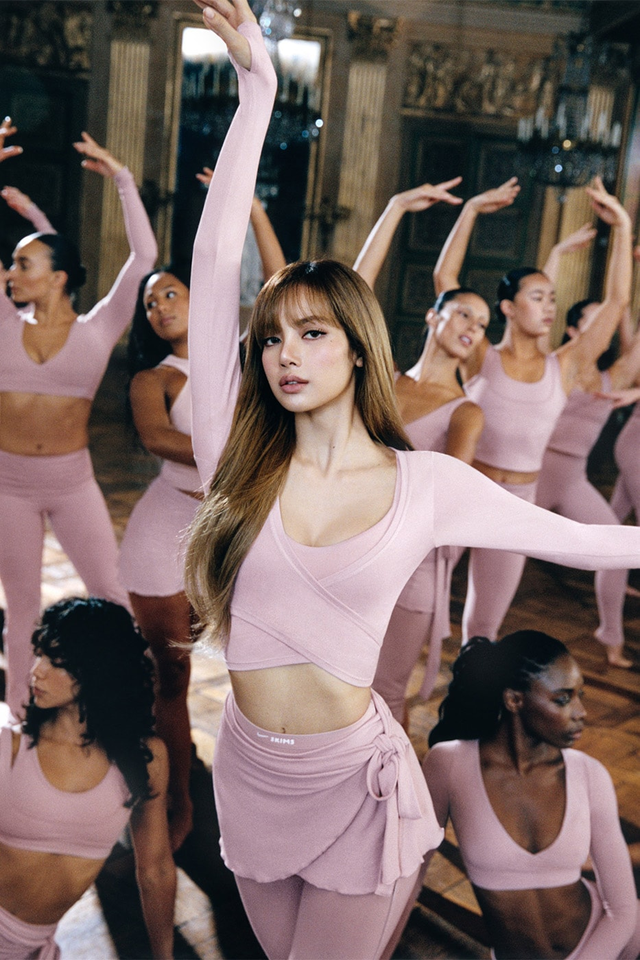 Việc Lisa làm đầu tiên khi xa BLACKPINK là về tay Kim "siêu vòng 3"- Ảnh 4.