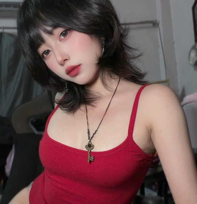 Đầu năm mới, nữ trọng tài khởi cảm nhất Esports Việt khiến cộng đồng "không thể rời mắt"- Ảnh 4.