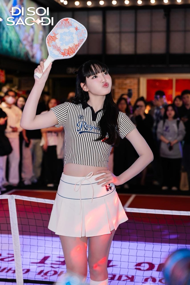 Danh tính cô gái vừa bước ra sân pickleball đã khiến tất cả xuýt xoa: "Không có đẹp nhất chỉ có đẹp hơn”- Ảnh 2.