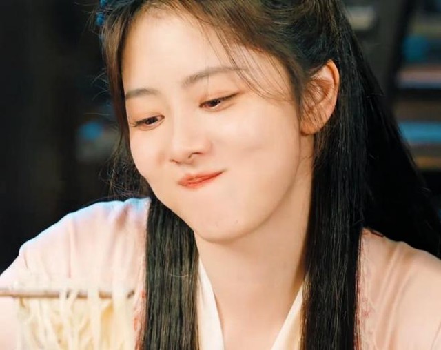 "Đàm Tùng Vận cưa sừng làm nghé mãi không biết ngượng à?"- Ảnh 3.