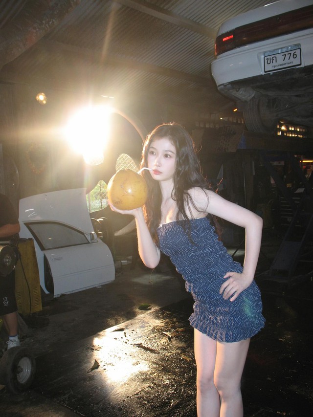 Mỹ nhân bị ghét nhất 2025 từng đá bay 8kg, lột xác ngoạn mục từ mũm mĩm thành thon thả- Ảnh 2.