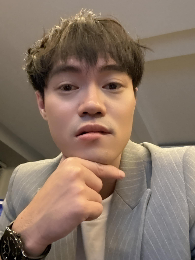 Văn Toàn đã cáu, nói thẳng mặt Hoà Minzy: "Tôi không phải fan bạn, tôi không vui"- Ảnh 2.