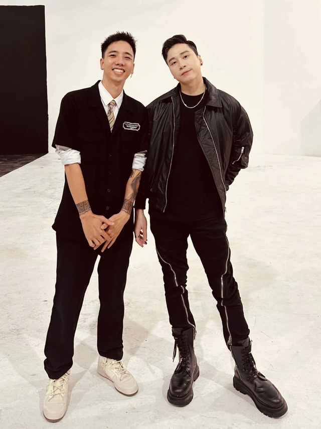 Tiktoker sở hữu 1,6 triệu follower chuyên cắt tóc cho sao Việt là ai?- Ảnh 5.