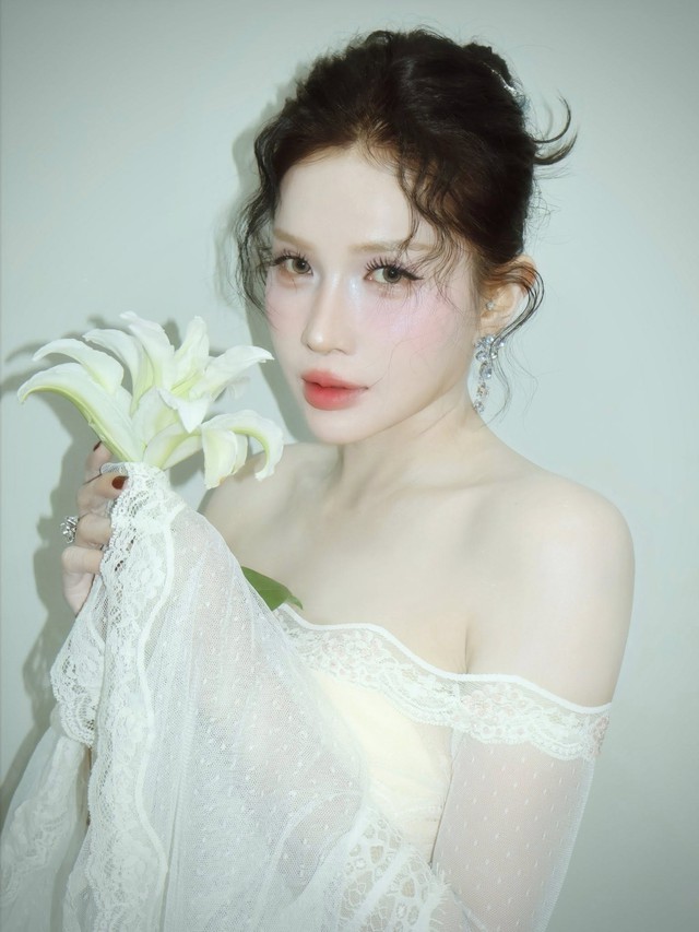 Xôn xao clip Khả Như đi thử váy cưới, chuẩn bị kết hôn với Huỳnh Phương?- Ảnh 2.