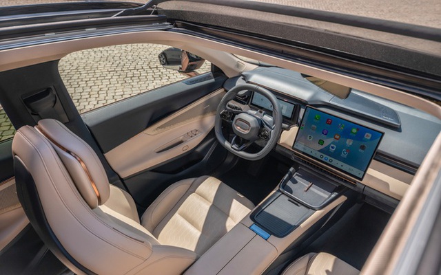 Chủ xe đánh giá trải nghiệm đáng tiền trên Lynk & Co 08 EM-P- Ảnh 1.