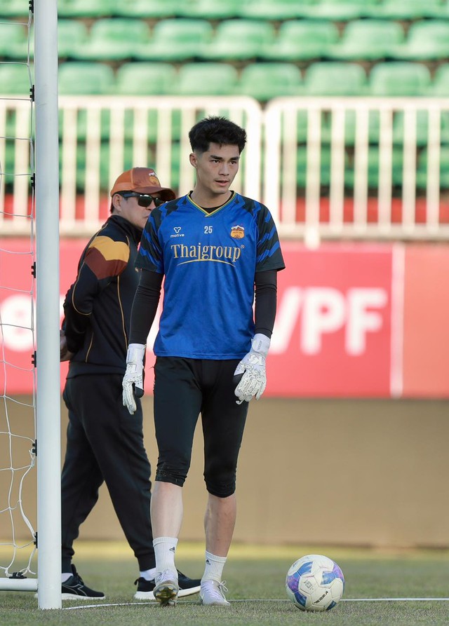 Thủ môn Trần Trung Kiên tăng giá hơn 6 tỷ đồng- Ảnh 2.