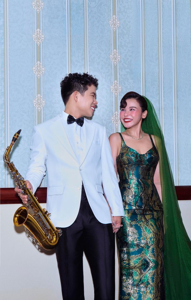 Tin hỷ đầu năm: 1 nữ ca sĩ Việt bí mật lên xe hoa- Ảnh 4. Tin hỷ đầu năm: 1 nữ ca sĩ Việt bí mật lên xe hoa- Ảnh 4.