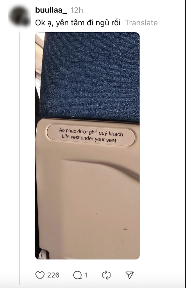 Dòng chữ trên ghế ngồi của một hãng hàng không gây chú ý - Ảnh 3. Dòng chữ trên ghế ngồi của một hãng hàng không gây chú ý - Ảnh 3.