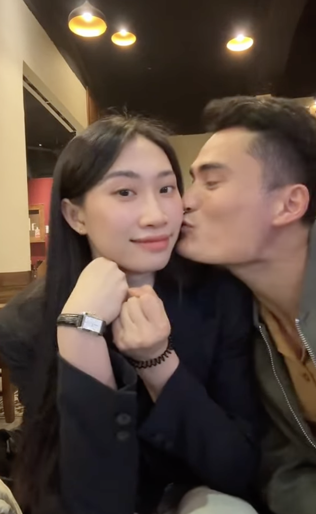 Rộ tin hotgirl bóng chuyền Nguyệt Anh sắp cưới "nam thần" điền kinh Quách Công Lịch- Ảnh 2. Rộ tin hotgirl bóng chuyền Nguyệt Anh sắp cưới "nam thần" điền kinh Quách Công Lịch- Ảnh 2.