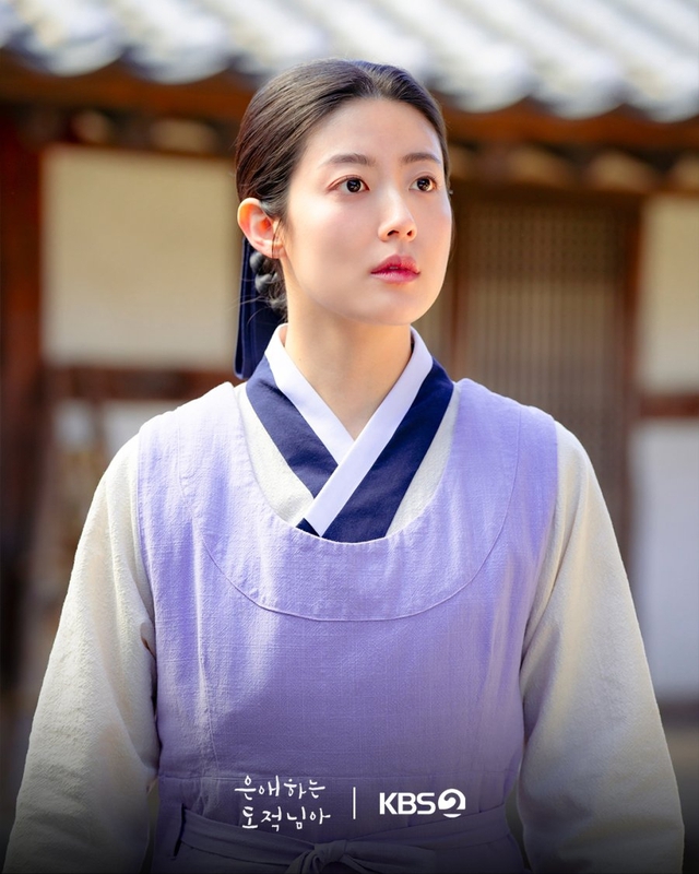 Mở màn 2026 bằng phim Hàn này là đúng bài: Nữ chính diễn đỉnh điên, vèo cái hết 2 tập giờ không biết sống sao- Ảnh 4.