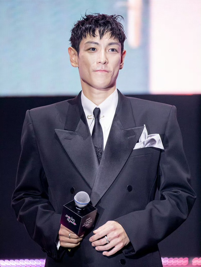 Sự hết thời của mỹ nam "tội đồ showbiz": Bị hơn 200.000 người ruồng bỏ, nhan sắc méo mó ở tuổi 40- Ảnh 4.