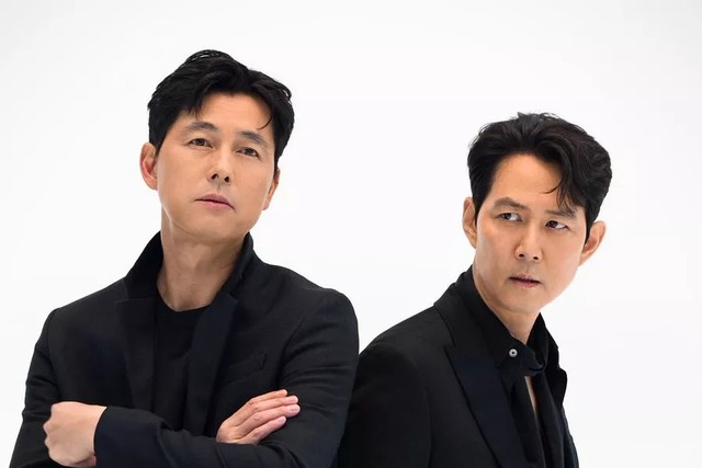 Tang lễ nam diễn viên quốc dân vừa qua đời: Lee Jung Jae - Jung Woo Sung khiêng linh cữu- Ảnh 2.