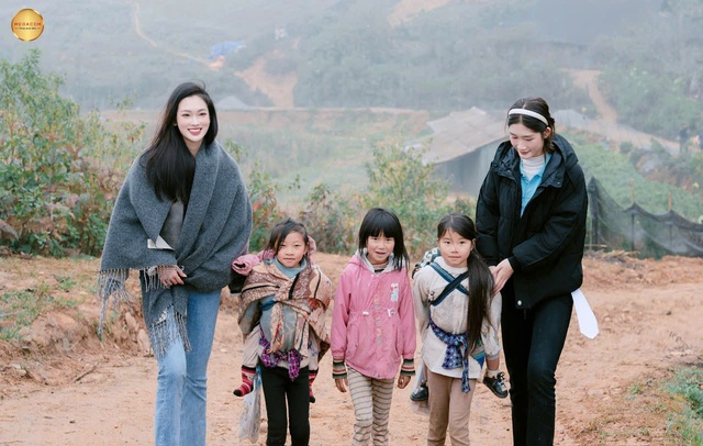 Người đẹp Hoa hậu Du lịch Việt Nam Nguyễn Phương Linh gây chú ý với vẻ đẹp tri thức, nhẹ nhàng và thanh lịch- Ảnh 3.