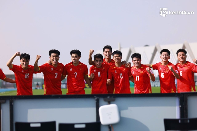 "Đột nhập" phòng thay đồ U23 Việt Nam sau chiến thắng U23 Jordan, netizen kì vọng kì tích Thường Châu lặp lại- Ảnh 2.