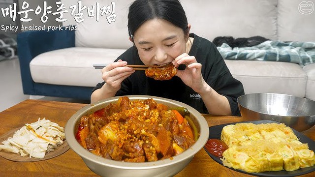"Thánh mukbang" triệu view mới tuyên bố dừng hoạt động từng gây tranh cãi vì bầu vượt mặt vẫn ăn đồ cay nóng- Ảnh 3. "Thánh mukbang" triệu view mới tuyên bố dừng hoạt động từng gây tranh cãi vì bầu vượt mặt vẫn ăn đồ cay nóng- Ảnh 3.