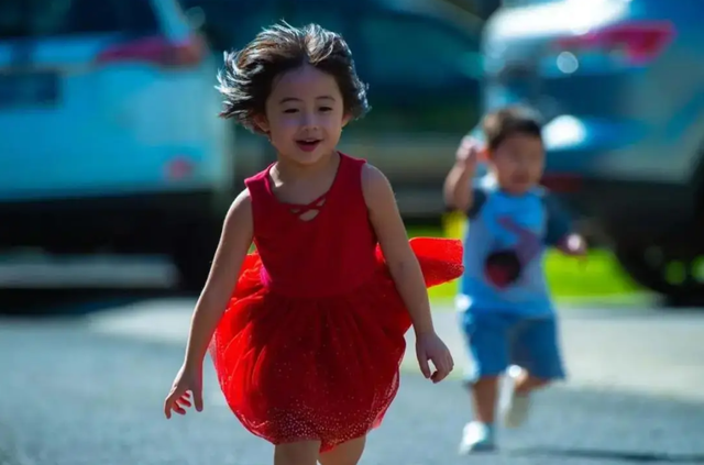 Đừng nghĩ rằng sinh con đầu lòng "trai hay gái như nhau": Không quá 20 năm sau, sự khác biệt sẽ lộ rõ- Ảnh 1.