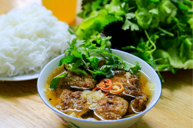 Lần đầu món ăn Việt xuất hiện trong phim Hàn mà nhìn dở ơi là dở, càng soi càng phẫn nộ vì quá sai trái- Ảnh 7.