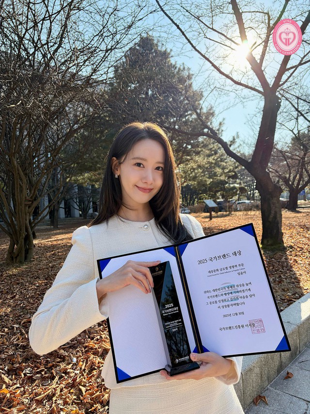 1 nữ thần là ngoại lệ cấp quốc gia: Đặt ra chuẩn mực nhan sắc vô lý, cả showbiz phải học theo 1 thứ- Ảnh 9. 1 nữ thần là ngoại lệ cấp quốc gia: Đặt ra chuẩn mực nhan sắc vô lý, cả showbiz phải học theo 1 thứ- Ảnh 9.