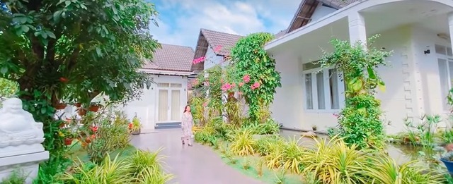 Nữ NSND đầu tiên có bằng tiến sĩ, ly hôn chồng tỷ phú, sống một mình trong biệt thự 1.200m²- Ảnh 4. Nữ NSND đầu tiên có bằng tiến sĩ, ly hôn chồng tỷ phú, sống một mình trong biệt thự 1.200m²- Ảnh 4.