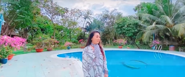 Nữ NSND đầu tiên có bằng tiến sĩ, ly hôn chồng tỷ phú, sống một mình trong biệt thự 1.200m²- Ảnh 6. Nữ NSND đầu tiên có bằng tiến sĩ, ly hôn chồng tỷ phú, sống một mình trong biệt thự 1.200m²- Ảnh 6.