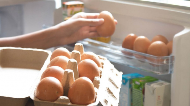 Để trứng trong hay ngoài tủ lạnh tốt hơn? Câu trả lời không đơn giản như nhiều người nghĩ- Ảnh 1. Để trứng trong hay ngoài tủ lạnh tốt hơn? Câu trả lời không đơn giản như nhiều người nghĩ- Ảnh 1.
