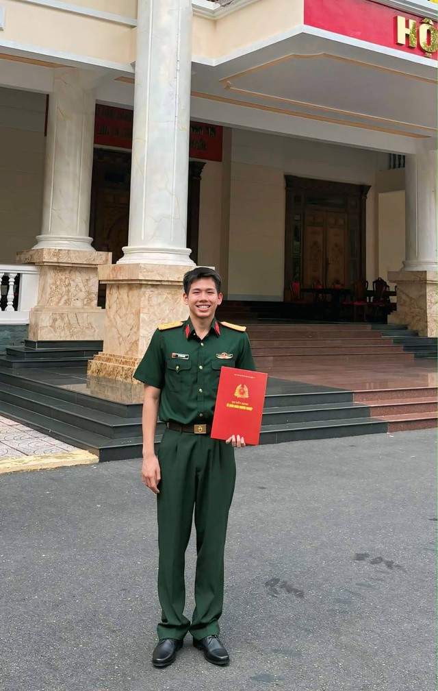 Quang Thuấn tiếp bước chị gái Ánh Viên, được thăng quân hàm sau thành tích rực rỡ năm 2025- Ảnh 2.