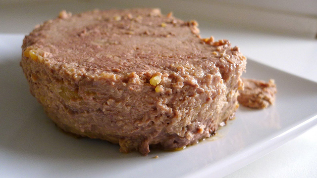 Tha thiết khuyên mọi người ĐỪNG MUA pate nếu thấy 3 dấu hiệu này- Ảnh 1.