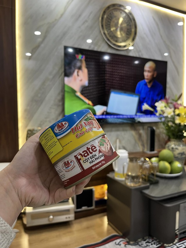 Người tiêu dùng lo ngại với pate do CTCP Đồ hộp Hạ Long sản xuất: "Tôi đã mua cho con mình ăn..."- Ảnh 4. Người tiêu dùng lo ngại với pate do CTCP Đồ hộp Hạ Long sản xuất: "Tôi đã mua cho con mình ăn..."- Ảnh 4.