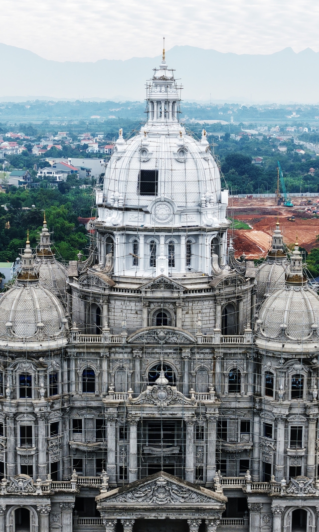 Lâu đài sáng nhất Phú Thọ: Cảnh tượng khiến ai nhìn cũng choáng váng- Ảnh 5.