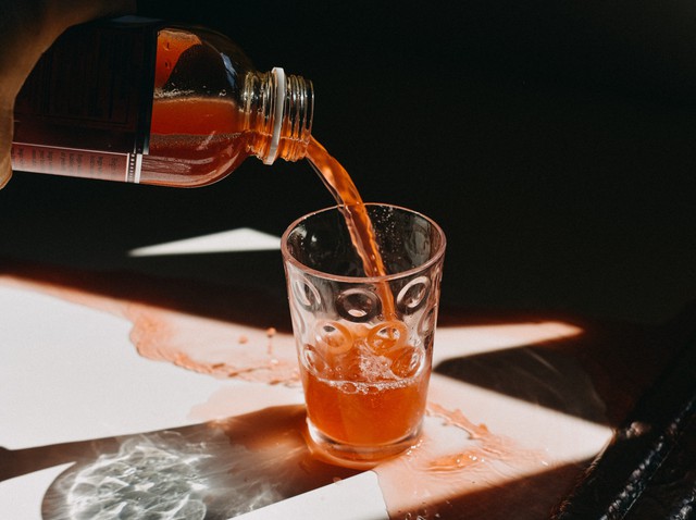 Không detox, không ăn kiêng, chỉ uống kombucha mỗi ngày, không ngờ cơ thể tôi phản ứng theo cách này- Ảnh 1.