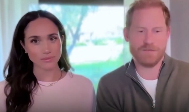Xuất hiện chớp nhoáng, vợ chồng Harry - Meghan lại gây bão vì gương mặt bị cà mịn đến mức lạ lẫm- Ảnh 1.