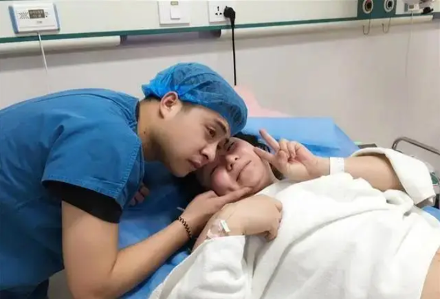 Trải nghiệm sinh thường: Khoảnh khắc em bé được “kéo ra” khỏi cơ thể là cảm giác thế nào? - Ảnh 1.