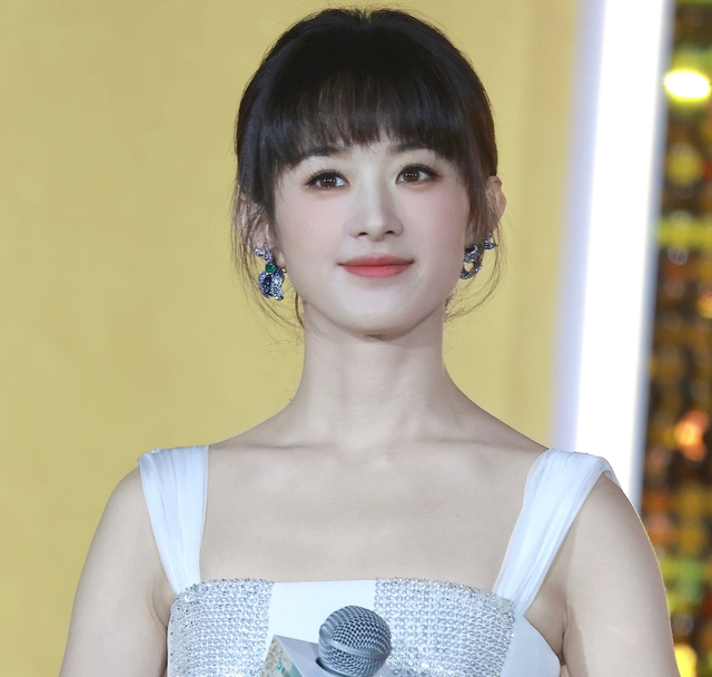 Triệu Lệ Dĩnh biến thành "ma cà rồng" đấy à?- Ảnh 6.