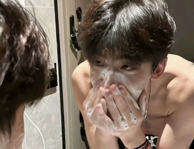 Sáng dậy thấy 4 thứ này thì XIN CHIA BUỒN! Bất kể nam hay nữ, bệnh thận đang "lớn nhanh như thổi"- Ảnh 1.