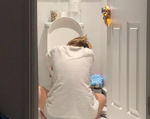 Sáng dậy thấy 4 thứ này thì XIN CHIA BUỒN! Bất kể nam hay nữ, bệnh thận đang "lớn nhanh như thổi"- Ảnh 2.