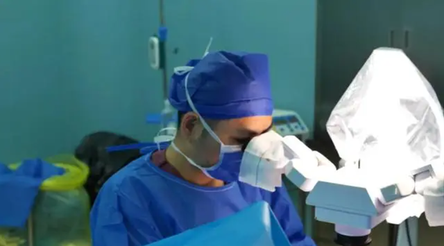 Bé gái 1 tuổi bị thỏ cắn đứt ngón tay khi cho ăn- Ảnh 3.