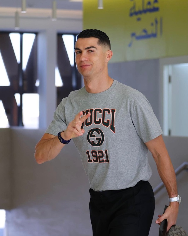 Động thái mới nhất của Ronaldo sau vụ đình công  - Ảnh 1.