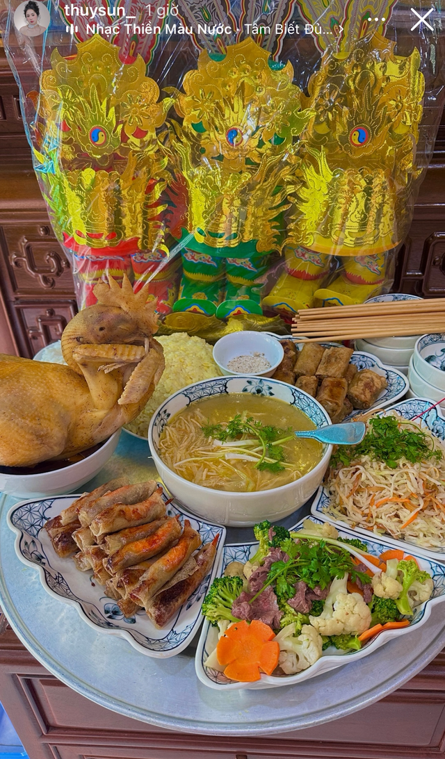 Hội mỹ nhân Việt, dâu hào môn, vợ giám đốc khoe mâm cỗ cúng ông công ông Táo - Ảnh 10.