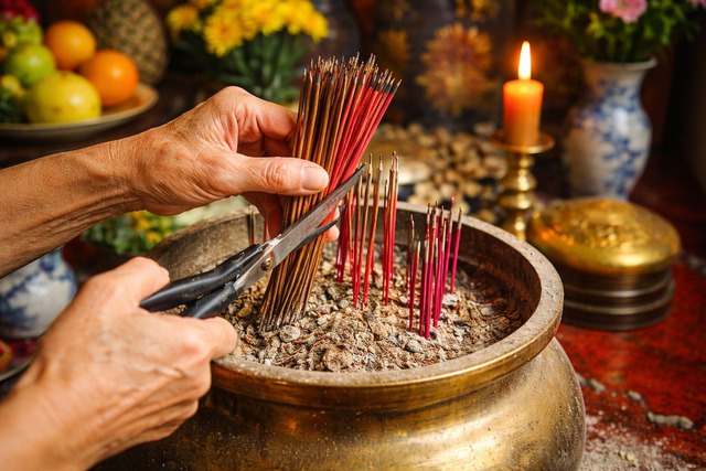 5 điều ông bà dặn khi dọn bàn thờ, càng ngẫm càng thấy đúng - Ảnh 4.