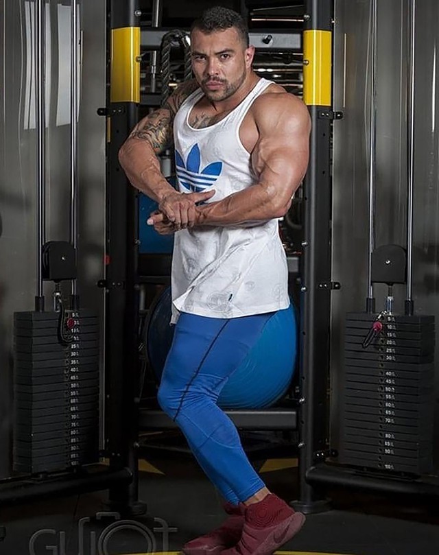 Nhà vô địch thể hình đột tử ngay giữa buổi tập, cả phòng gym bàng hoàng- Ảnh 2. Nhà vô địch thể hình đột tử ngay giữa buổi tập, cả phòng gym bàng hoàng- Ảnh 2.