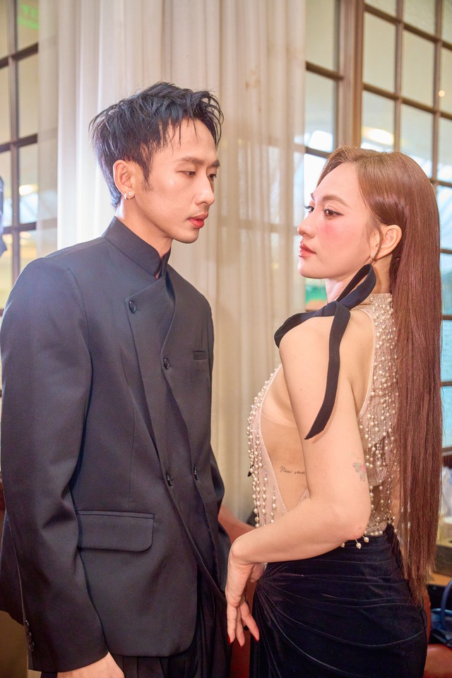 Không hổ danh là mỹ nhân mặt mộc đẹp nhất nhì Việt Nam, nhan sắc thế này thì ai mà chẳng mê đắm  - Ảnh 1.