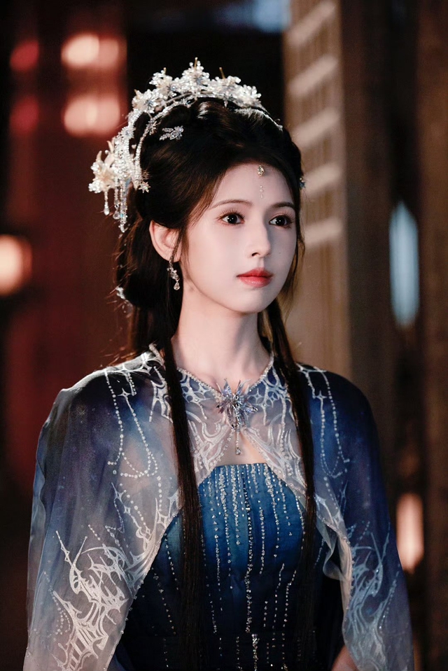 Không phân biệt nổi đây là người thật hay tiên tử trong tranh: Nhan sắc thượng hạng ngàn sao, ăn gì đẹp thế hả trời- Ảnh 5.