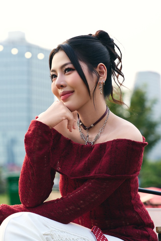 Cặp Em Xinh khiến dân tình phát sốt vì size gap không tưởng, "có thật là cách nhau một tuổi không vậy?" - Ảnh 4.